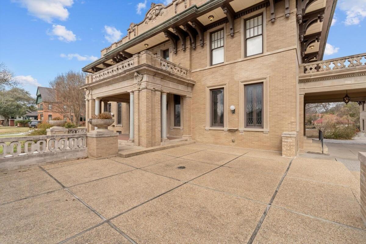 Historic Migel House In Downtown Waco Villa ภายนอก รูปภาพ